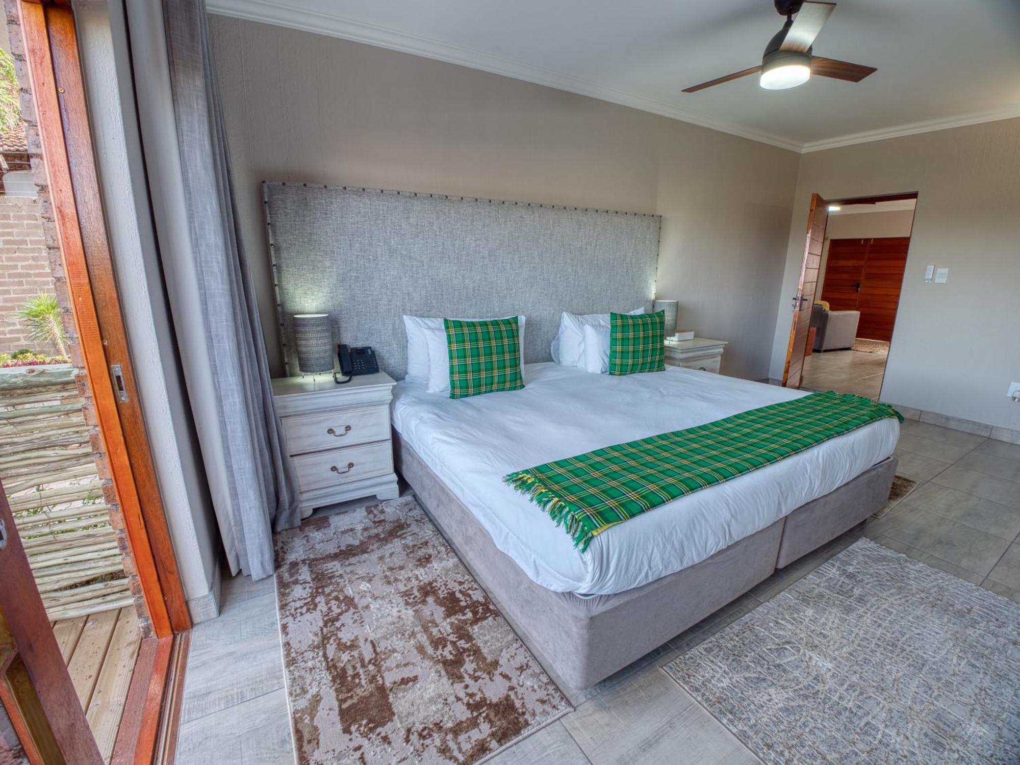 Tembo Guest Lodge เฮซีวิว ภายนอก รูปภาพ