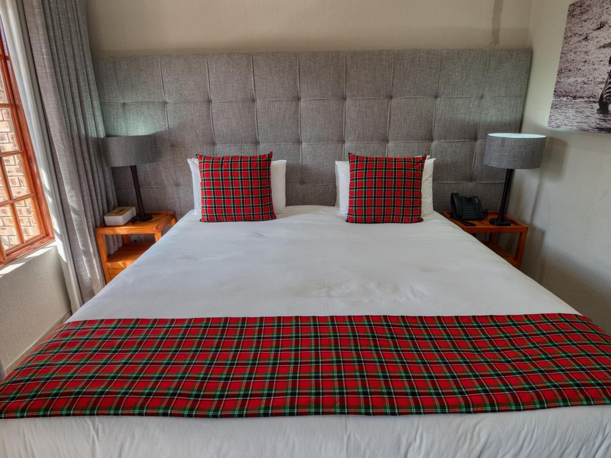 Tembo Guest Lodge เฮซีวิว ภายนอก รูปภาพ
