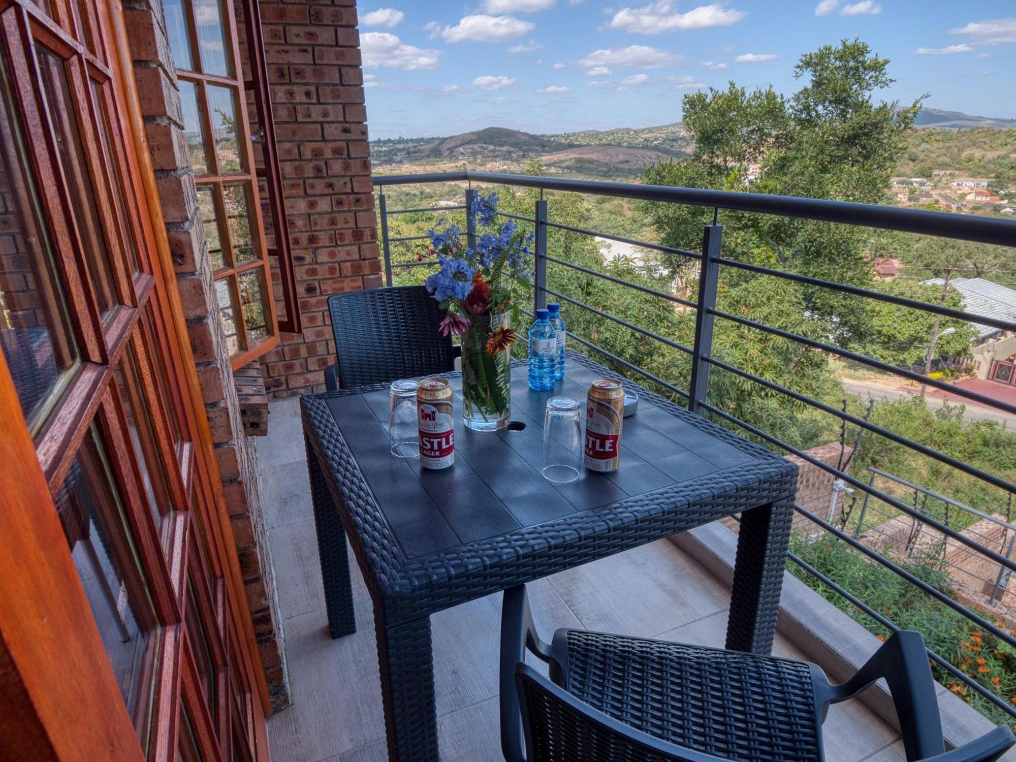 Tembo Guest Lodge เฮซีวิว ภายนอก รูปภาพ