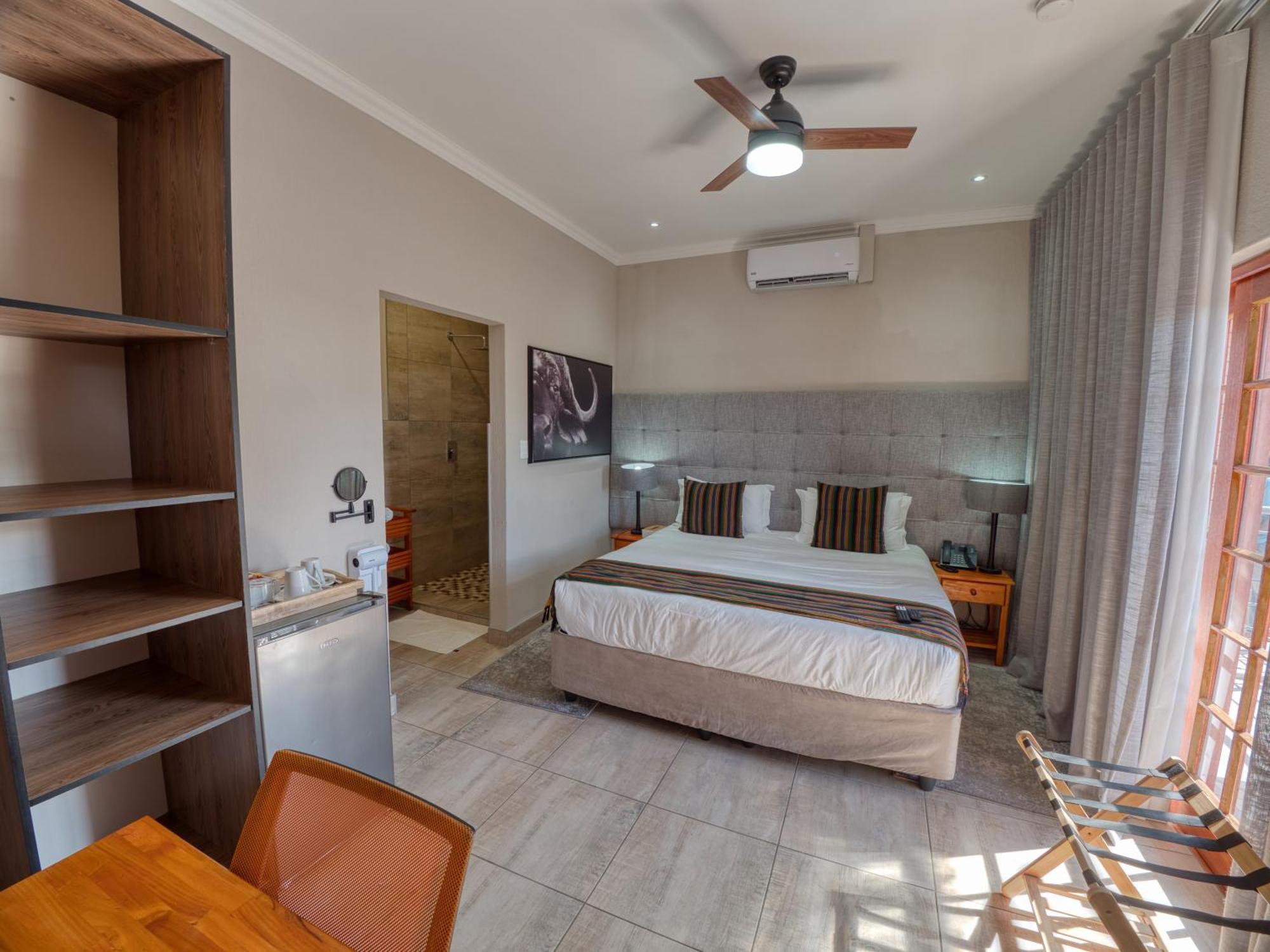Tembo Guest Lodge เฮซีวิว ภายนอก รูปภาพ
