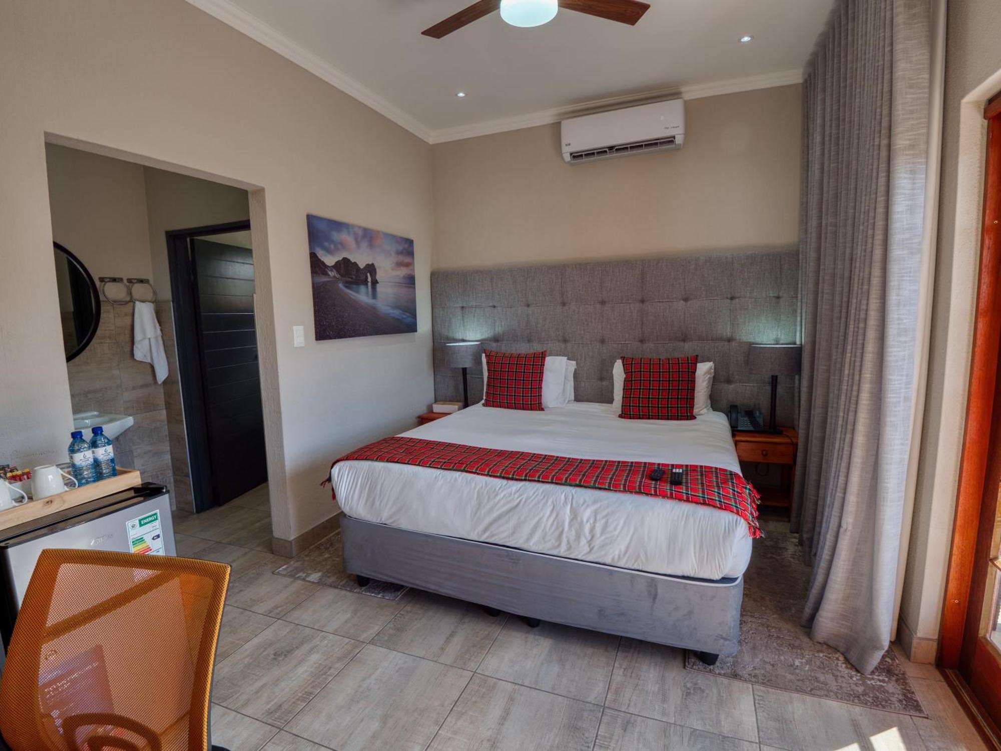 Tembo Guest Lodge เฮซีวิว ภายนอก รูปภาพ