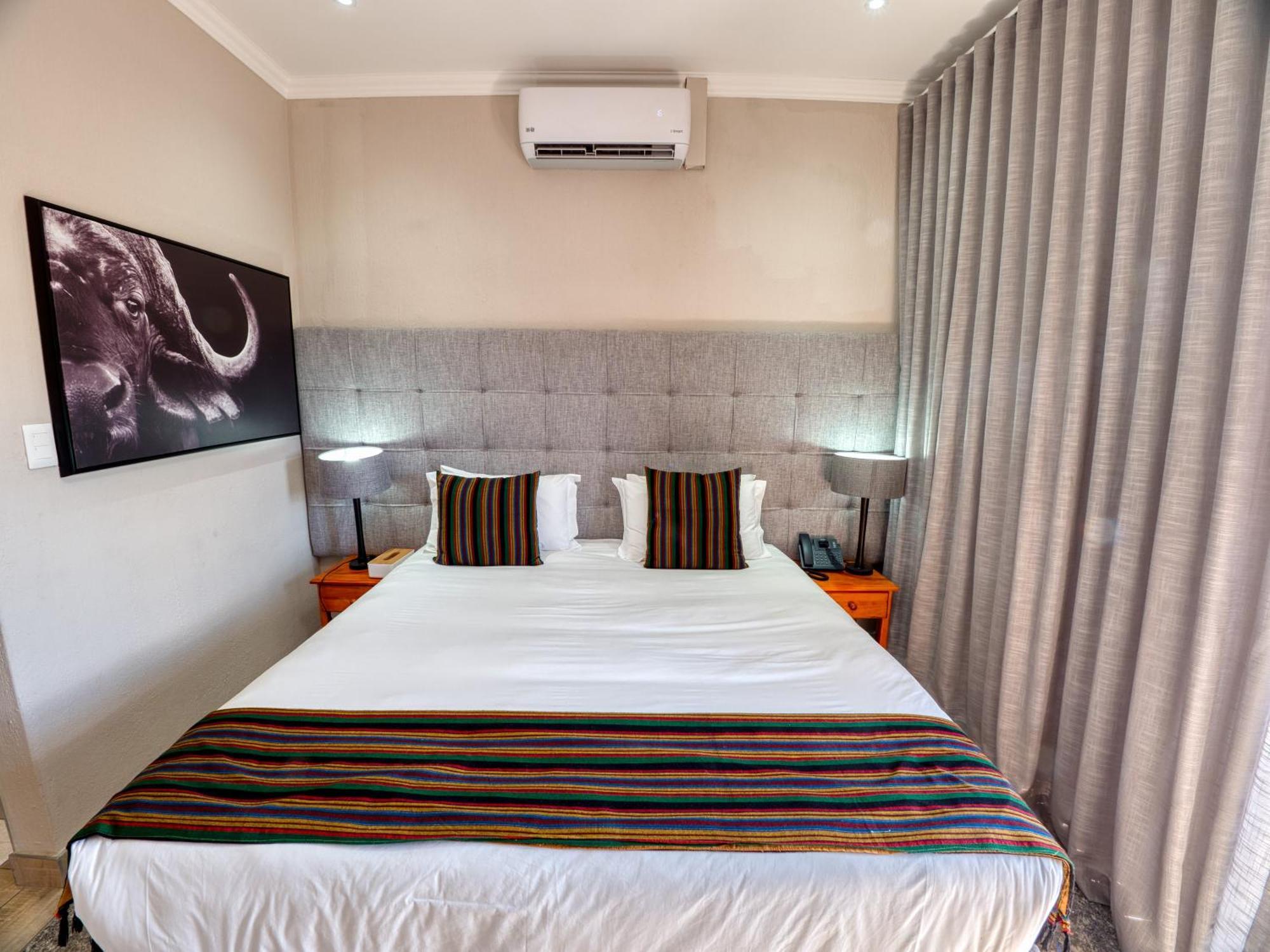 Tembo Guest Lodge เฮซีวิว ภายนอก รูปภาพ