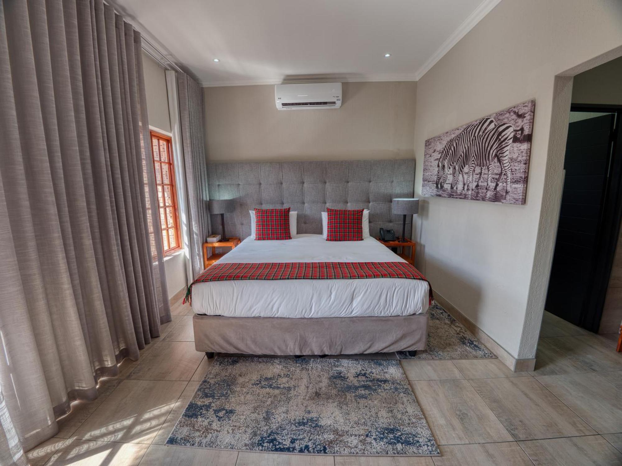 Tembo Guest Lodge เฮซีวิว ภายนอก รูปภาพ